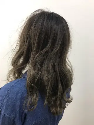 セミロング カラー Rayt hair レイトヘアーのヘアスタイル