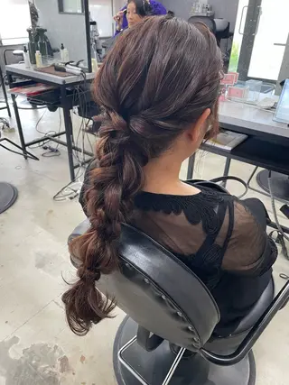 ロング ヘアアレンジ LUXBE LUCE ひなののヘアスタイル
