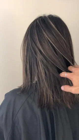 セミロング カラー ブリーチカラー🌈 石垣翔太のヘアスタイル