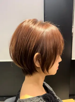 ショート カラー レイヤーカット/前髪 顔まわり/大田哲也のヘアスタイル