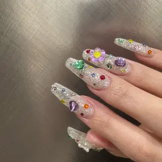 ネイル yuri 🌈のネイルデザイン