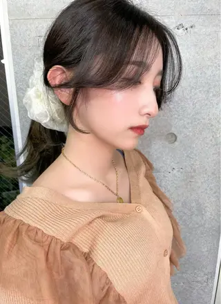 セミロング カラー レイヤーカット、 大人可愛い　中村美羅のヘアスタイル