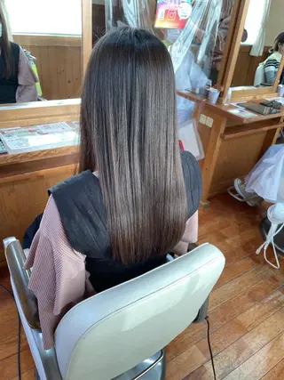 ロング 岩井 佑城のヘアスタイル