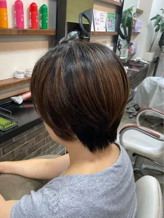 ショート ヘアアレンジ イツキ🌕デザインカ ラー🥨髪質改善🫧のヘアスタイル