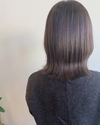 ミディアム 鈴木 梨瑚のヘアスタイル