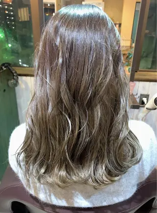セミロング カラー 溝口 恭章のヘアスタイル