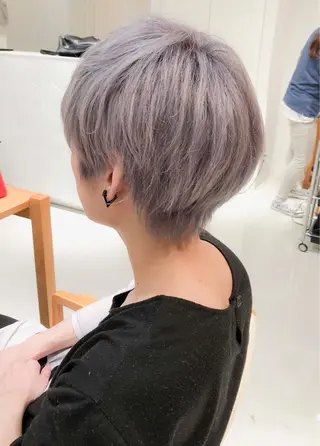 ショート カラー Days 透明感カラーのヘアスタイル