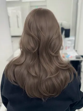 ロング カラー 顔まわりの神様✨ 透明感カラー藤嶋秀幸のヘアスタイル