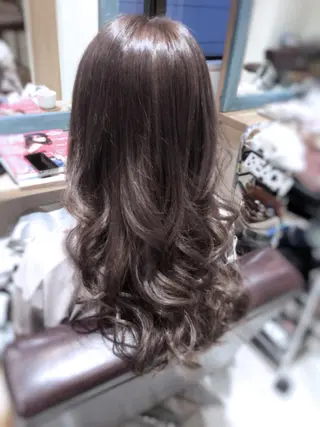 ロング カラー パーマ ヘアアレンジ メンズ キッズ ネイル マツエク・マツパ バレイヤージュ/ 髪質改善/渡邉悟🌱のヘアスタイル