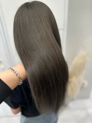 ロング カラー piLLon/ RYUKAのヘアスタイル