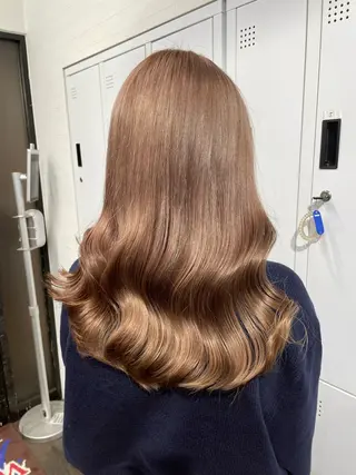 ロング 横浜🦋ハイトーン 🫐シャドウルーツのヘアスタイル