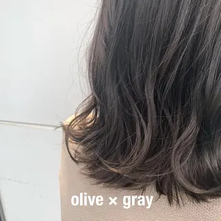 ミディアム カラー RINA🧤 デザインとボブのヘアスタイル