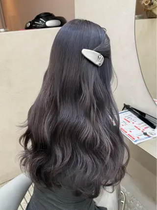 ロング カラー ヘアアレンジ なな 顔周りカット/ 透明感カラーのヘアスタイル
