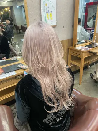 ロング カラー ブリーチカラー🎀 LiLi🫧のヘアスタイル