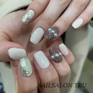 ネイル 𝐼𝑁𝑂𝑈𝐸 𝑀𝐼𝐴のネイルデザイン