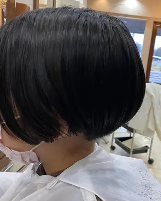 ショート カラー justbeauty CiNQのヘアスタイル