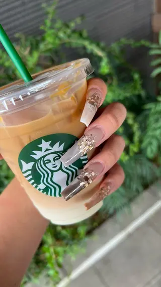 パーマ 𝐧𝐚𝐢𝐥 𝐌𝐢𝐖𝐢𝐢のネイルデザイン