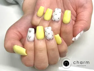 ネイル ネイルルーム チャームのネイルデザイン