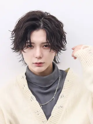 ミディアム カラー パーマ ヘアアレンジ メンズ メンズ特化❤️‍🔥 RIKU❤️‍🔥のヘアスタイル