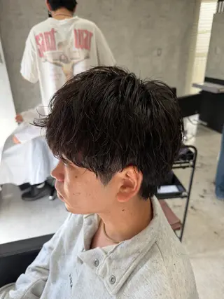 ショート パーマ メンズ ユウ🪄 パーマ指名No1のヘアスタイル