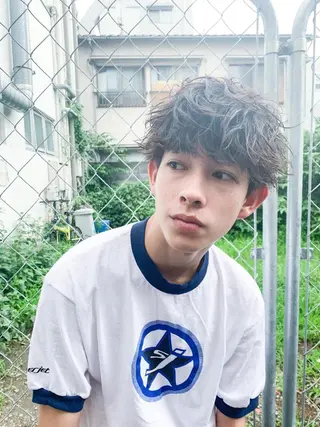 ミディアム カラー パーマ メンズ 🧸ミルクティー🧸 kousei🧸のヘアスタイル