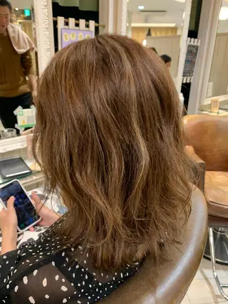 ミディアム カラー ヘアアレンジ メンズパーマ特化🔥 ツイスパ/シャドウのヘアスタイル