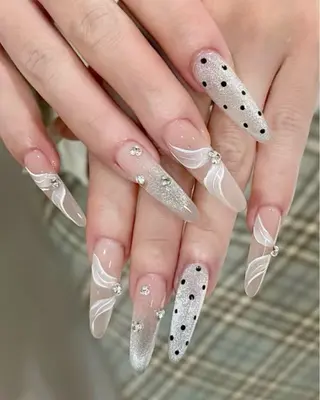 ネイル D-BEAUTY Nailsalonのネイルデザイン