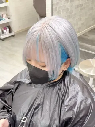 ショート カラー 推しカラー💫 ブリーチ💫若菜覚のヘアスタイル