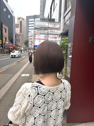 ショート レイヤー/ハッシュカ ット/顔周り/フウカのヘアスタイル