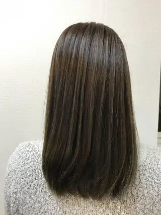 ミディアム カラー 吉森 満俊のヘアスタイル