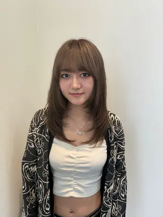 セミロング 堀越 美羽のヘアスタイル