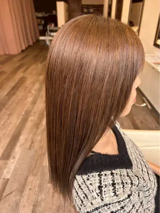 セミロング カワナ カエデのヘアスタイル