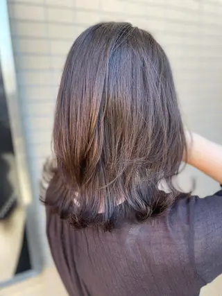 ミディアム 坂野 結子のヘアスタイル