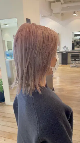 ミディアム カラー 秋葉 一郎のヘアスタイル