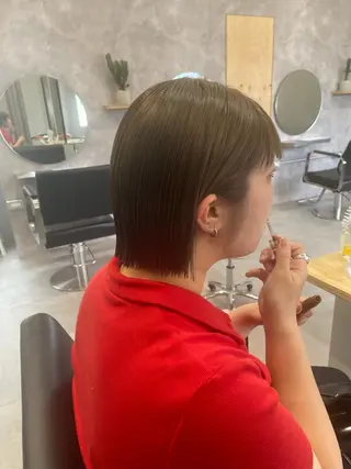 ミディアム カラー yui/ layer cutのヘアスタイル