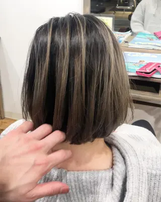 ショート カラー ウルフ/デザイン/ 大阪/タカハシユウキのヘアスタイル