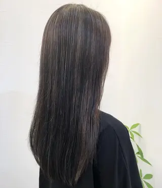カラー ツノガイ エリのヘアスタイル