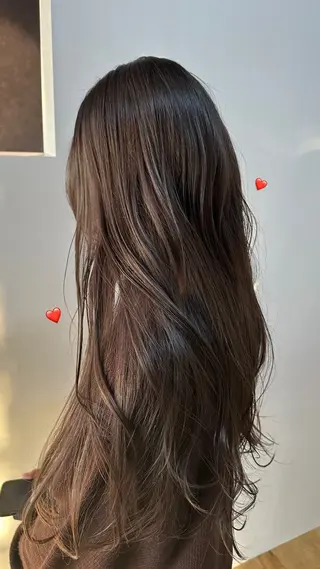 ロング 坂庭 美夢のヘアスタイル