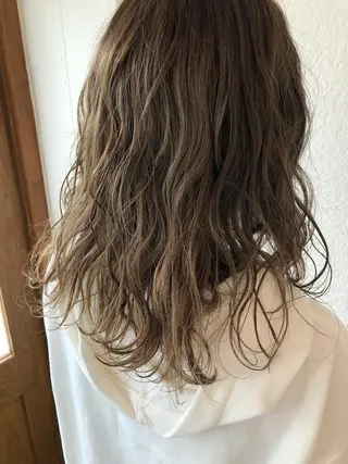 カラー mu ku.のヘアスタイル