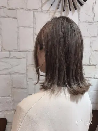 セミロング カラー パーマ、髪質改善 川崎祐介のヘアスタイル