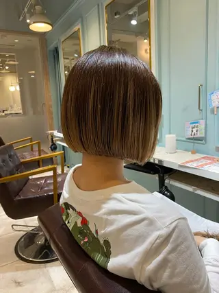 ミディアム 小口 晃のヘアスタイル