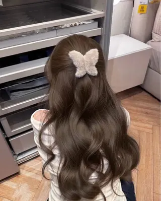 ロング カラー 透明感ベージュ/ レイヤー縮毛矯正のヘアスタイル