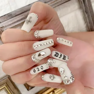 ネイル 山田 真里のネイルデザイン