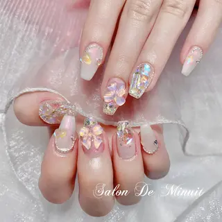 ネイル Momo 🤍のネイルデザイン