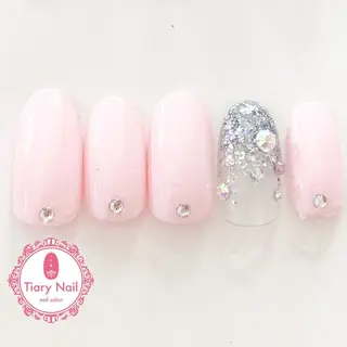 ネイル tiarynail K K🐼のネイルデザイン