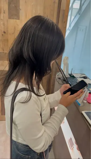 ロング 赤み消しグレージュ 🫒reonのヘアスタイル