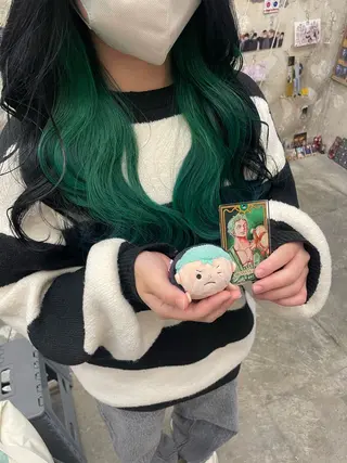 ロング カラー インナーカラー 推し ブリーチ  髪質改善のヘアスタイル