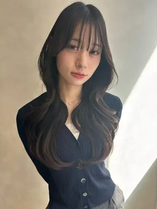 ロング 🥇赤み消しカラー／ 髪質改善の匠🥇のヘアスタイル