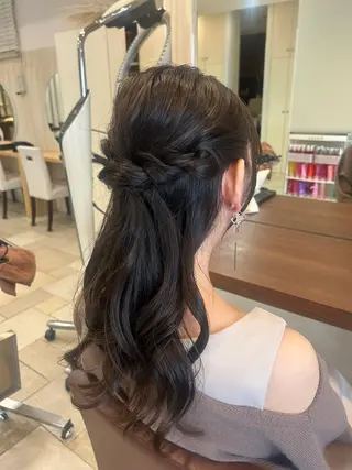 ロング ヘアアレンジ 脇野 真琴のヘアスタイル