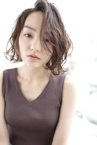 ミディアム 松島 涼花のヘアスタイル